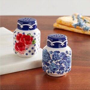 Pioneer Woman Frontier Rose Salt and Pepper Shaker Set-NEW In Box-Unopened